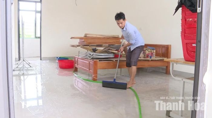 ...và dọn dẹp khu nội trú chờ học sinh đến ở.