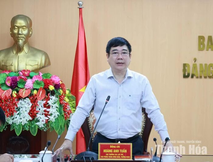 Đồng chí Hoàng Anh Tuấn, Cục trưởng Cục Lưu trữ, Văn phòng Trung ương Đảng phát biểu kết luận tại buổi làm việc.