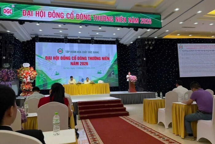 Toàn cảnh ĐHĐCĐ của DGC. Ảnh: Hoàng Dung.