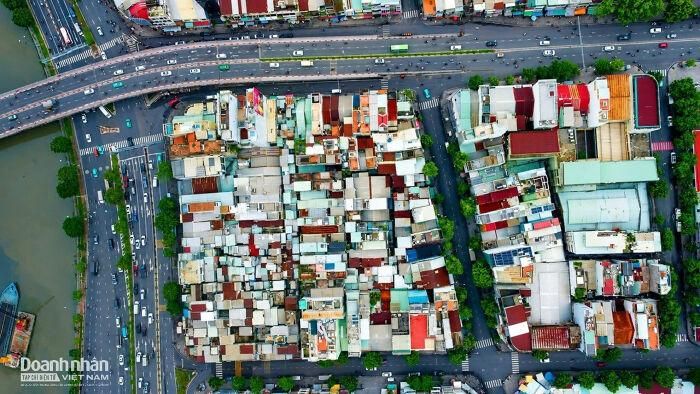  Khu Chợ Gà - Chợ Gạo nằm tại đường Nguyễn Thái Học và đường Võ Văn Kiệt