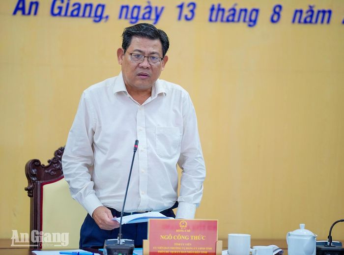 Phó Chủ tịch UBND tỉnh An Giang Ngô Công Thức phát biểu chỉ đạo cuộc họp.