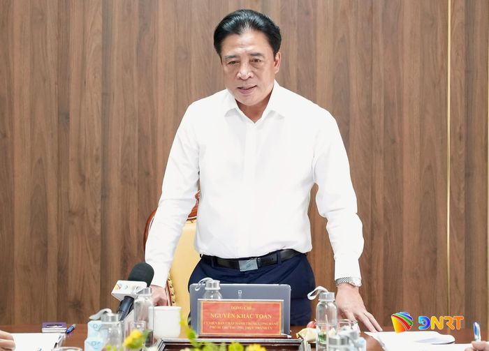Phó Bí thư Thường trực Thành ủy Nguyễn Khắc Toàn phát biểu chỉ đạo. Ảnh: T.CÔNG