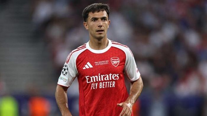 Arsenal cần giữ Zubimendi trước sự quan tâm của Real Madrid.