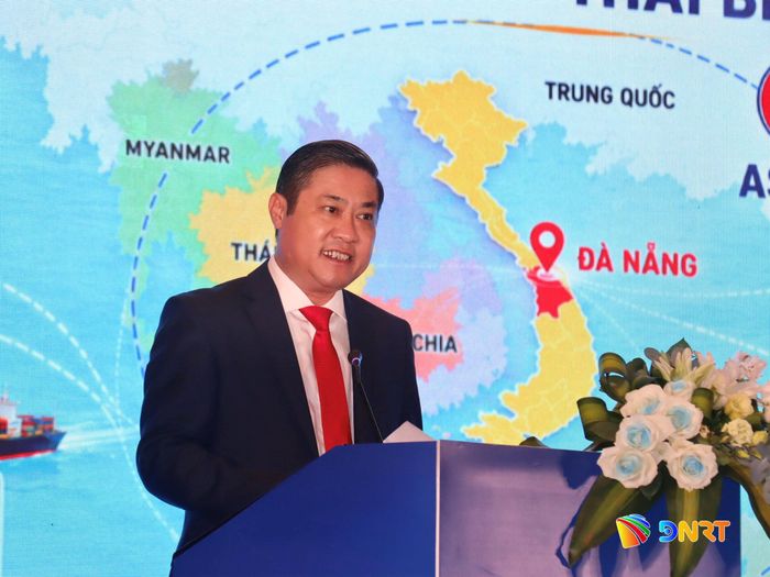Phó Chủ tịch UBND thành phố Phan Thái Bình phát biểu khai mạc diễn đàn. Ảnh: QUỐC TUẤN