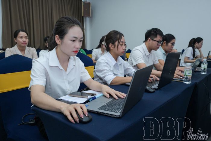 Học viên tham dự lớp tập huấn truyền thông, chuyển đổi số trong hoạt động du lịch.