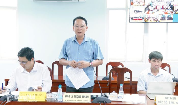 Đại diện xã, phường trao đổi ý kiến tại buổi làm việc. Ảnh: Quốc Việt