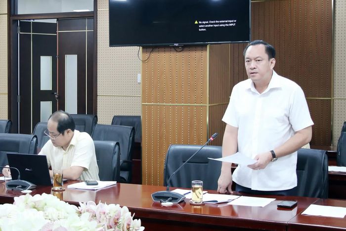 Đại diện các sở, ngành phát biểu ý kiến tại buổi làm việc. Ảnh: Hải Quân