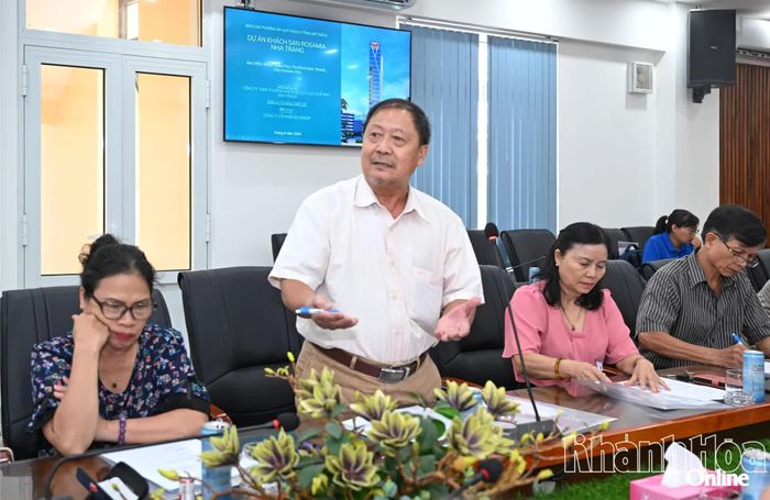 Đại diện hộ dân phát biểu ý kiến.