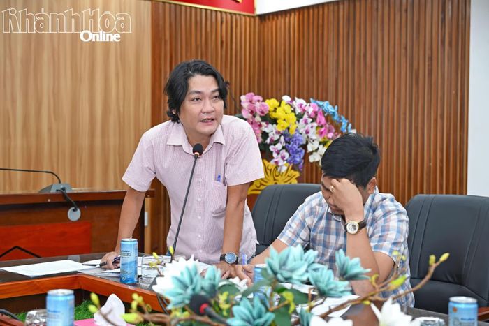 Đại diện chủ đầu tư phát biểu.