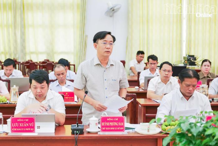 Lãnh đạo xã Mỹ Sơn báo cáo kết quả thực hiện đợt cao điểm 90 ngày giải phóng mặt bằng.