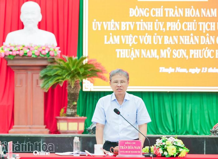 Đồng chí Trần Hòa Nam phát biểu tại buổi làm việc.