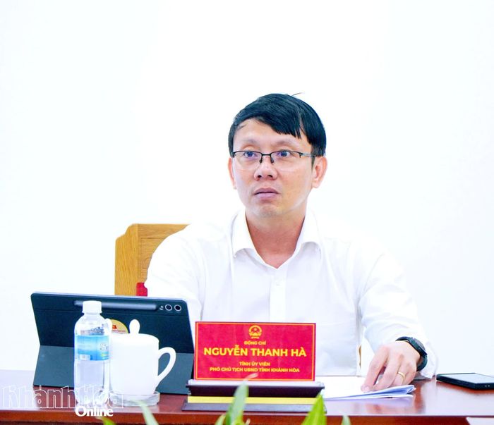 Phó Chủ tịch UBND tỉnh Nguyễn Thanh Hà chủ trì cuộc họp.