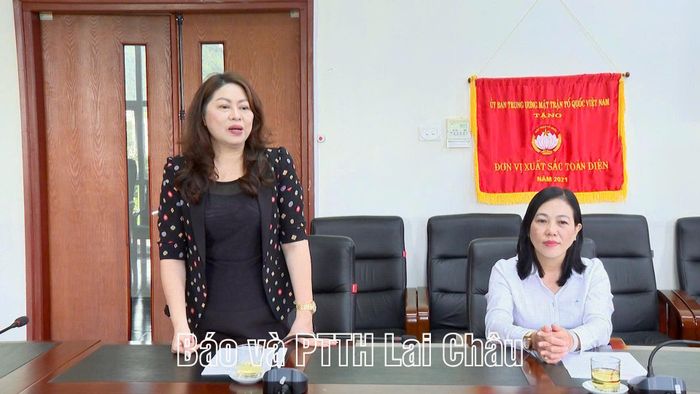 Đồng chí Nguyễn Thị Thu Lan - Phó Chủ tịch Ủy ban MTTQ Việt Nam thành phố Đà Nẵng phát biểu tại buổi trao hỗ trợ.