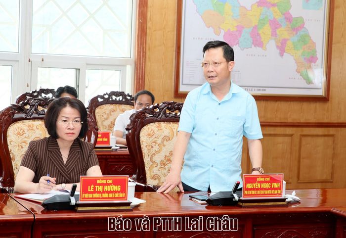 Đồng chí Nguyễn Ngọc Vinh - Phó Bí thư Tỉnh ủy, Chủ tịch Ủy ban MTTQ Việt Nam tỉnh phát biểu tại buổi làm việc. 