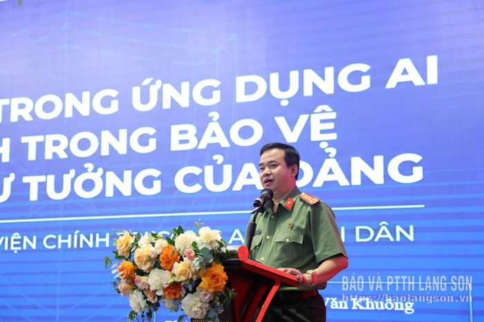 Lãnh đạo Học viện Chính trị Công an nhân dân trình bày tham luận tại hội thảo