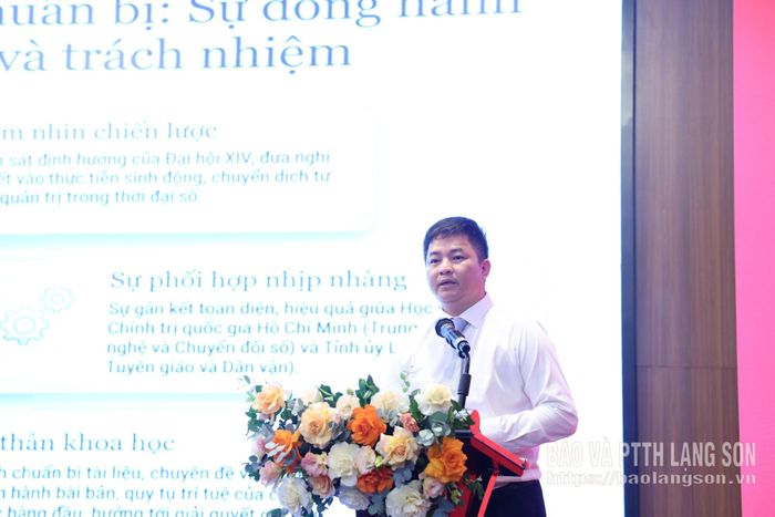 Phó Giáo sư, Tiến sĩ Trần Quang Diệu, Giám đốc Trung tâm Công nghệ và Chuyển đổi số (Học viện Chính trị quốc gia Hồ Chí Minh) phát biểu tổng kết hội thảo