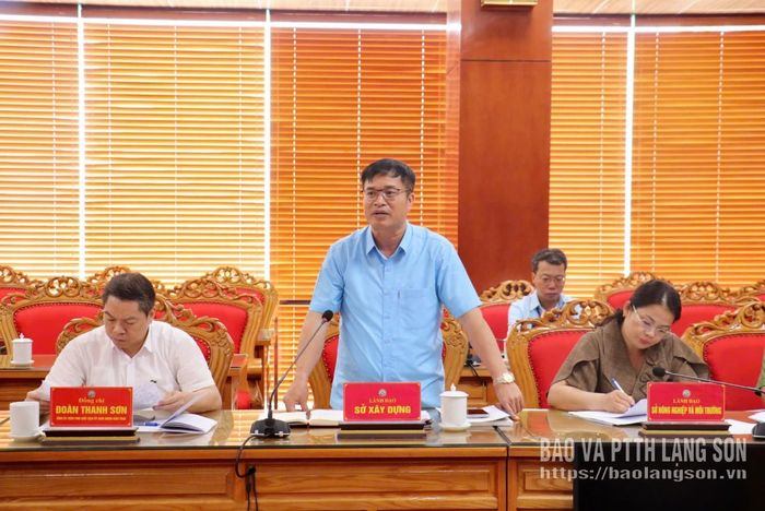 Lãnh đạo Sở Xây dựng phát biểu tại buổi làm việc