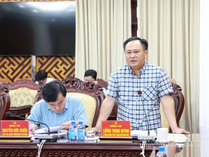 Đồng chí Lương Trọng Quỳnh, Ủy viên Ban Thường vụ Tỉnh Ủy, Trưởng Ban Nội chính Tỉnh Ủy phát biểu tại hội nghị