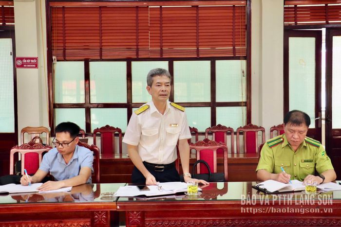 Đại diện Thuế cơ sở 5 phát biểu tại hội nghị