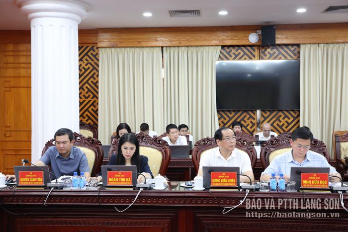 Các đại biểu dự hội nghị
