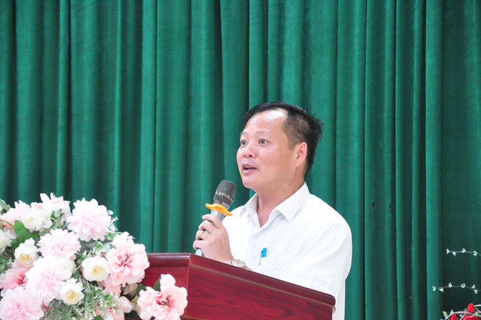 Lãnh đạo UBND phường Đông Kinh phát biểu tại cuộc họp