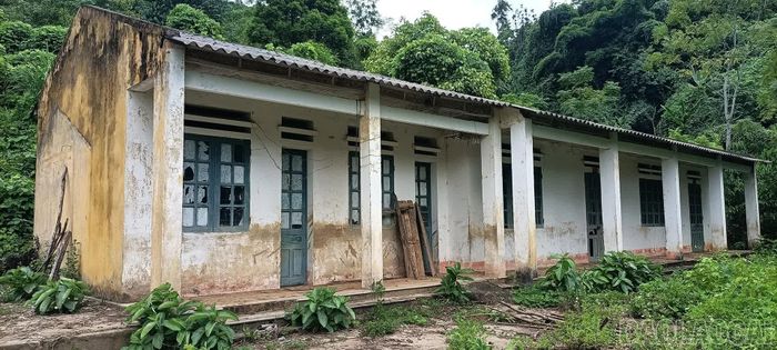 Thực trạng một số nhà cơ sở dôi dư sau sắp xếp.