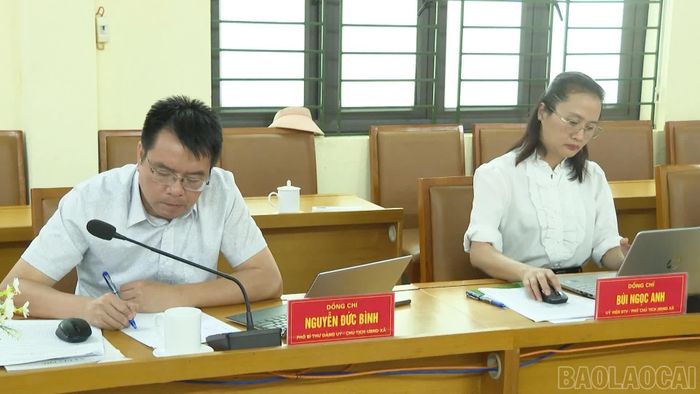 Các đại biểu tham dự buổi làm việc.