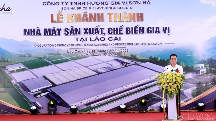 Phó Chủ tịch UBND tỉnh Giàng Quốc Hưng phát biểu tại buổi lễ.