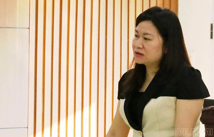 Bà Vũ Thị Thùy Hương - Ủy viên Ủy ban Kiểm tra Tỉnh ủy phát biểu.