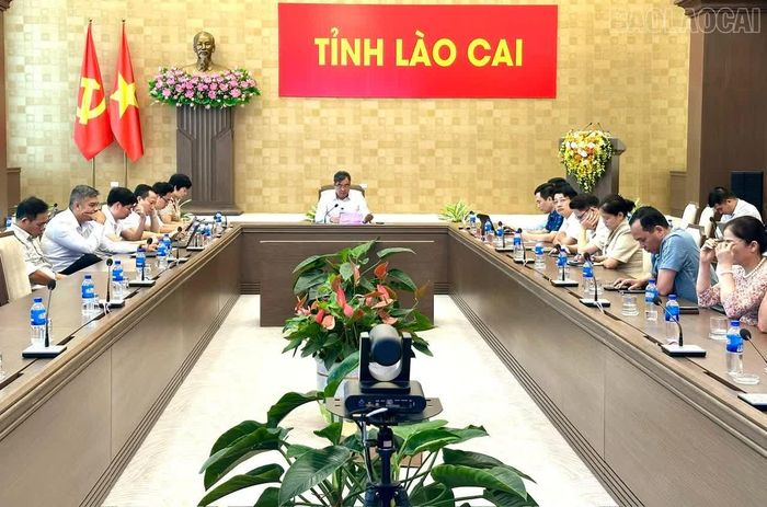 Lãnh đạo Sở Văn hóa, Thể thao và Du lịch tỉnh Lào Cai phát biểu tại buổi làm việc.