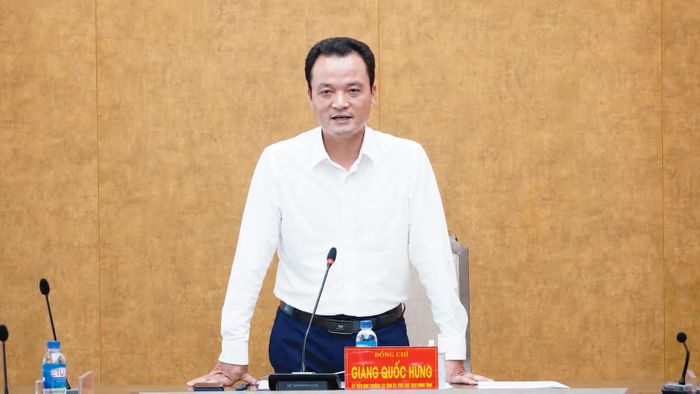 Đồng chí Giàng Quốc Hưng - Phó Chủ tịch UBND tỉnh phát biểu kết luận cuộc họp.