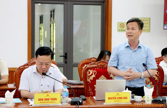 Lãnh đạo Sở Y tế tỉnh phát biểu tại buổi làm việc.
