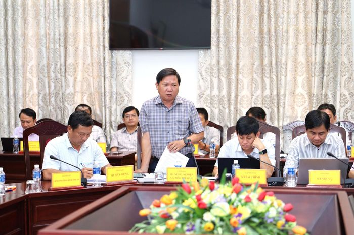 Phó Giám đốc Sở Nông nghiệp và Môi trường Huỳnh Duy Khôi phát biểu tại buổi làm việc