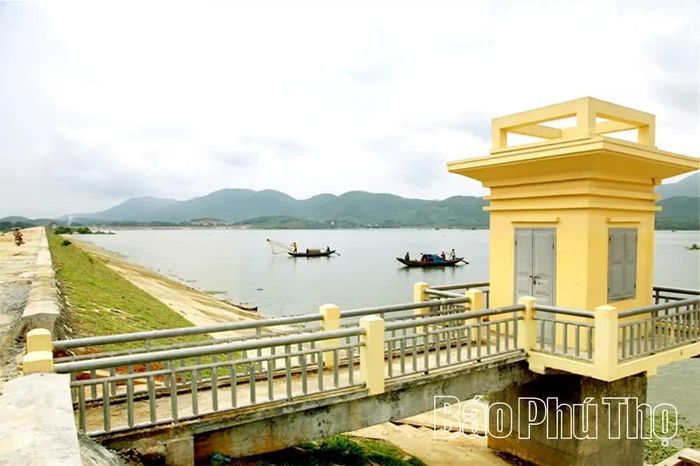Hồ Phượng Mao, xã Tu Vũ.