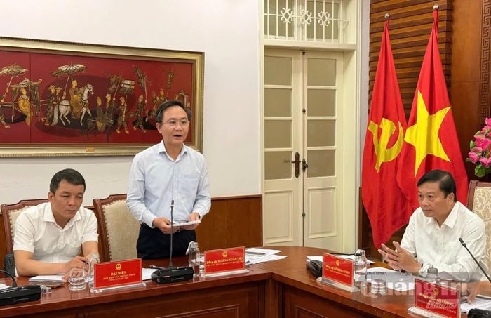 Đồng chí Phó Chủ tịch UBND tỉnh Quảng Trị Hoàng Xuân Tân phát biểu tại buổi làm việc - Ảnh: C.N