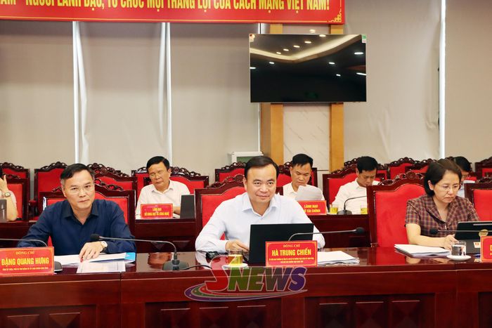 Các đại biểu dự cuộc làm việc.