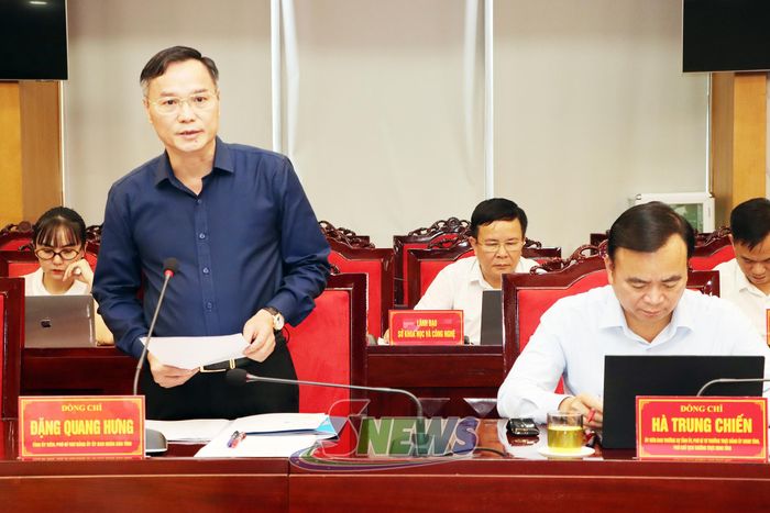 Lãnh đạo Đảng ủy UBND tỉnh phát biểu tại cuộc làm việc.