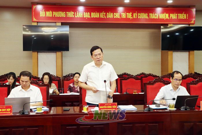 Đồng chí Nguyễn Dũng Tiến phát biểu tại cuộc làm việc.
