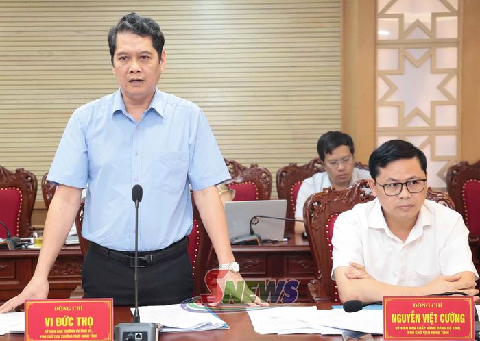 Đồng chí Vi Đức Thọ phát biểu tại phiên họp.