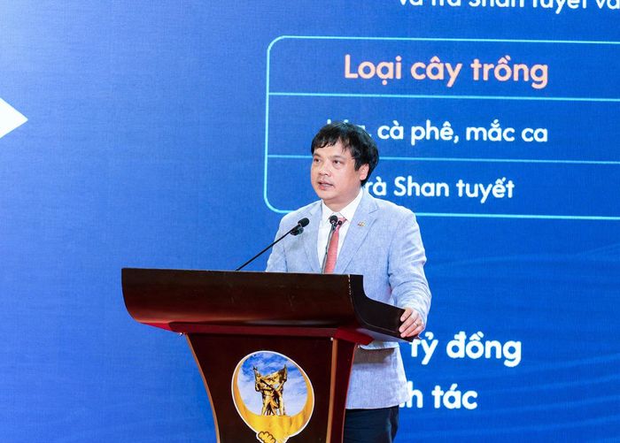 Ông Nguyễn Văn Khoa chia sẻ về phát triển kinh tế không gian tầm thấp tại tỉnh Điện Biên. Ảnh: FPT