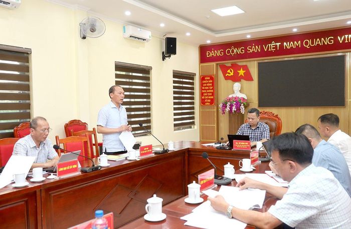 Lãnh đạo Sở Dân tộc và Tôn giáo phát biểu thảo luận.