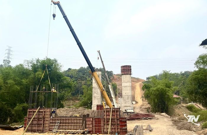 Dự án đường cao tốc Chợ Mới - Bắc Kạn đang được triển khai, cần lượng lớn vật liệu xây dựng phục vụ thi công.