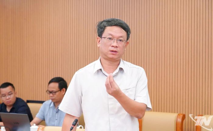Các đại biểu thảo luận tại buổi làm việc.