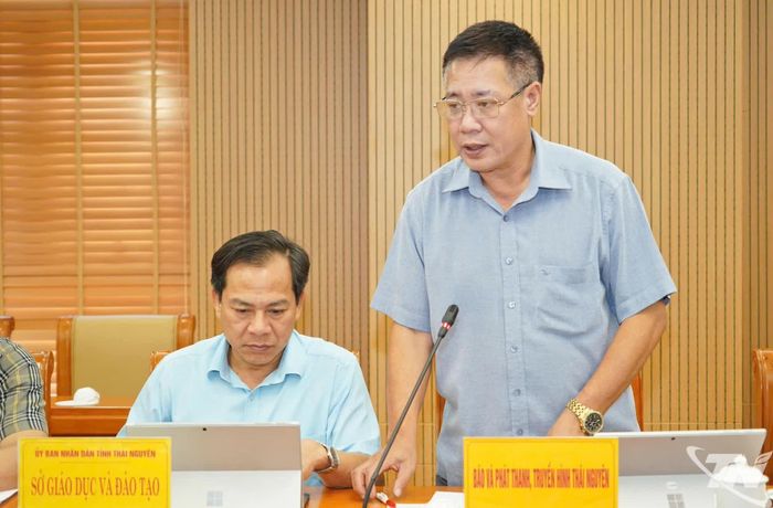 Đại diện Báo và Phát thanh, Truyền hình Thái Nguyên phát biểu tại Hội nghị.
