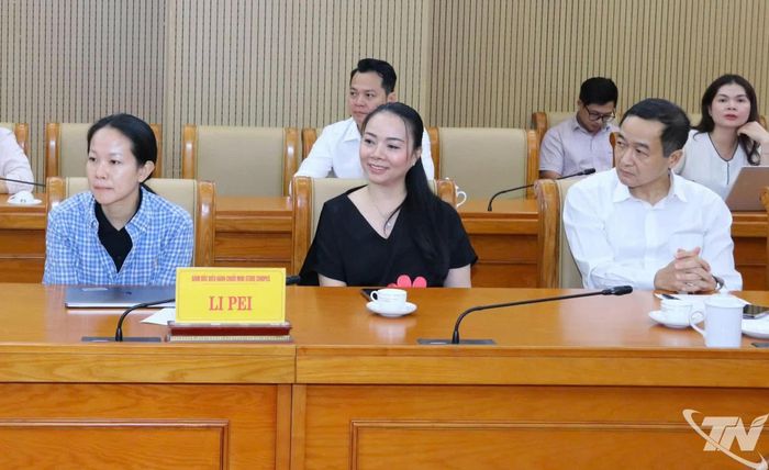 Đại biểu dự buổi làm việc.