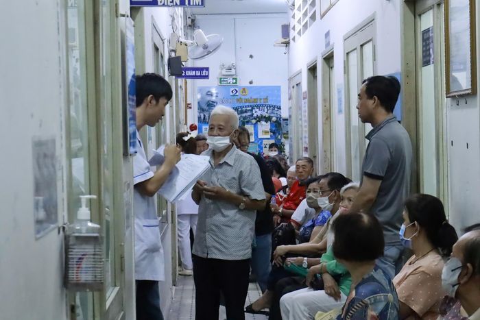 Nhiều địa phương đang tăng tốc triển khai khám sức khỏe toàn dân, song tỷ lệ thực hiện vẫn còn chênh lệch.