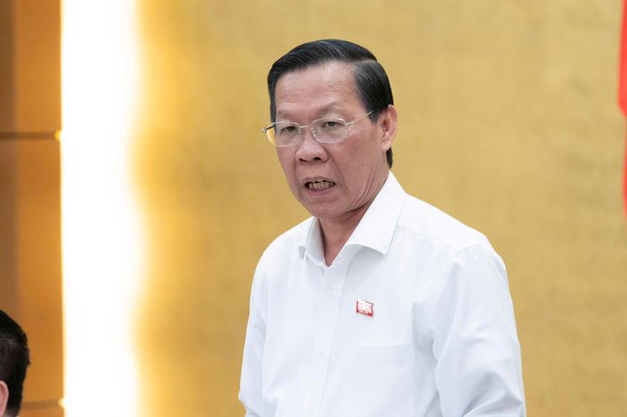 Chủ nhiệm Ủy ban Kinh tế và Tài chính Phan Văn Mãi điều hành Phiên họp. (Ảnh: Quochoi.vn).