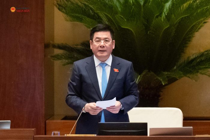 Phó Chủ tịch Quốc hội Nguyễn Hồng Diên điều hành nội dung phiên họp