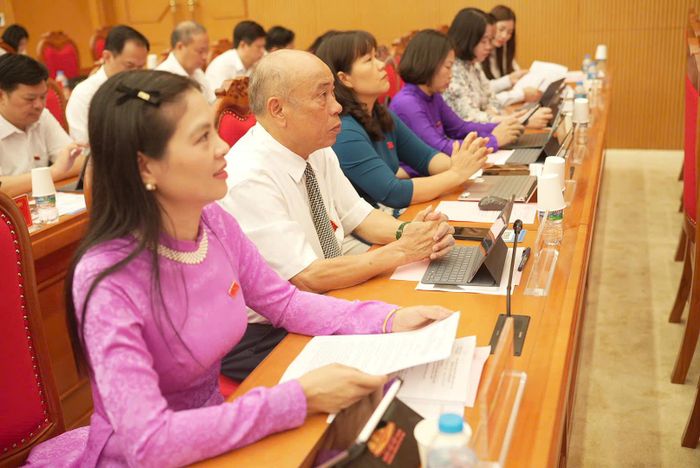 Các đại biểu tham dự kỳ họp. Ảnh: Nguyễn Ánh