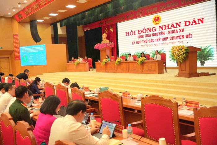 Quang cảnh kỳ họp